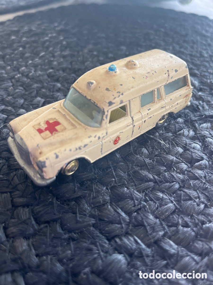 Coches a escala Matchbox: Matchbox king Size Ambulance Mercedes Benz