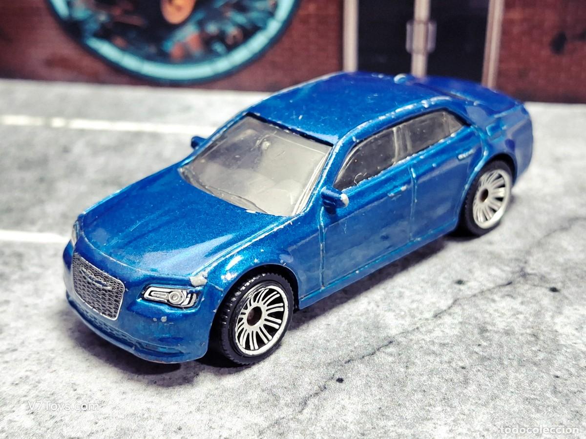 Coches a escala Matchbox: Chrysler 300 '15 Matchbox 2022 MBX City Drivers Mattel