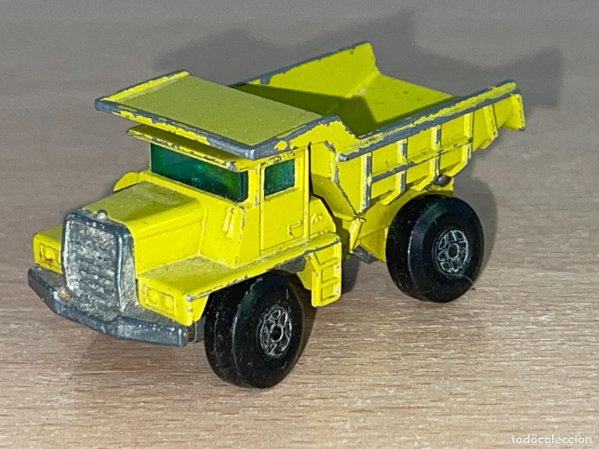 Coches a escala Matchbox: 94- Matchbox Lesney Superfast antiguo cami&oacute;n Mack Dump Truck volquete Ref 28 a&ntilde;os 70 Made in England