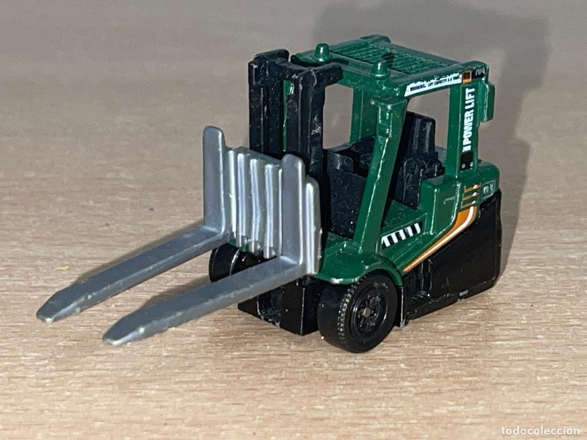 Coches a escala Matchbox: 190- Matchbox Power Lift verde veh&iacute;culo toro de carga MB704 a&ntilde;o 2006 Made in Thailand die-cast metal
