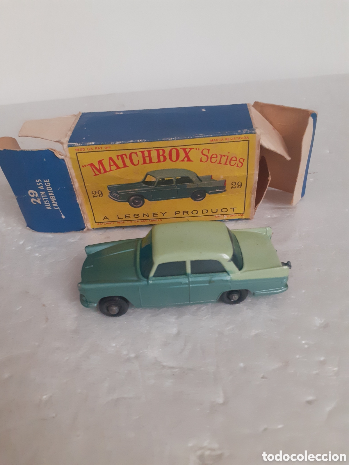 Coches a escala Matchbox: MATCHBOX LESNEY AUSTIN CAMBRIDGE BICOLOR EN CAJA REF 29