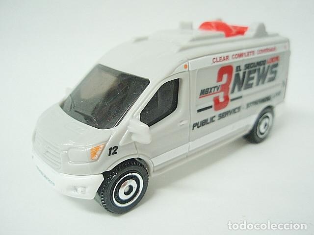 Coches a escala Matchbox: MATCHBOX MB1032 B * 32 FORD TRANSIT NEWS VAN DEL 2014