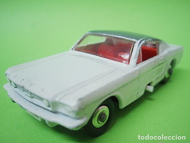 Coches a escala Matchbox: MATCHBOX RW 8 E FORD MUSTANG L 469 - Foto 2