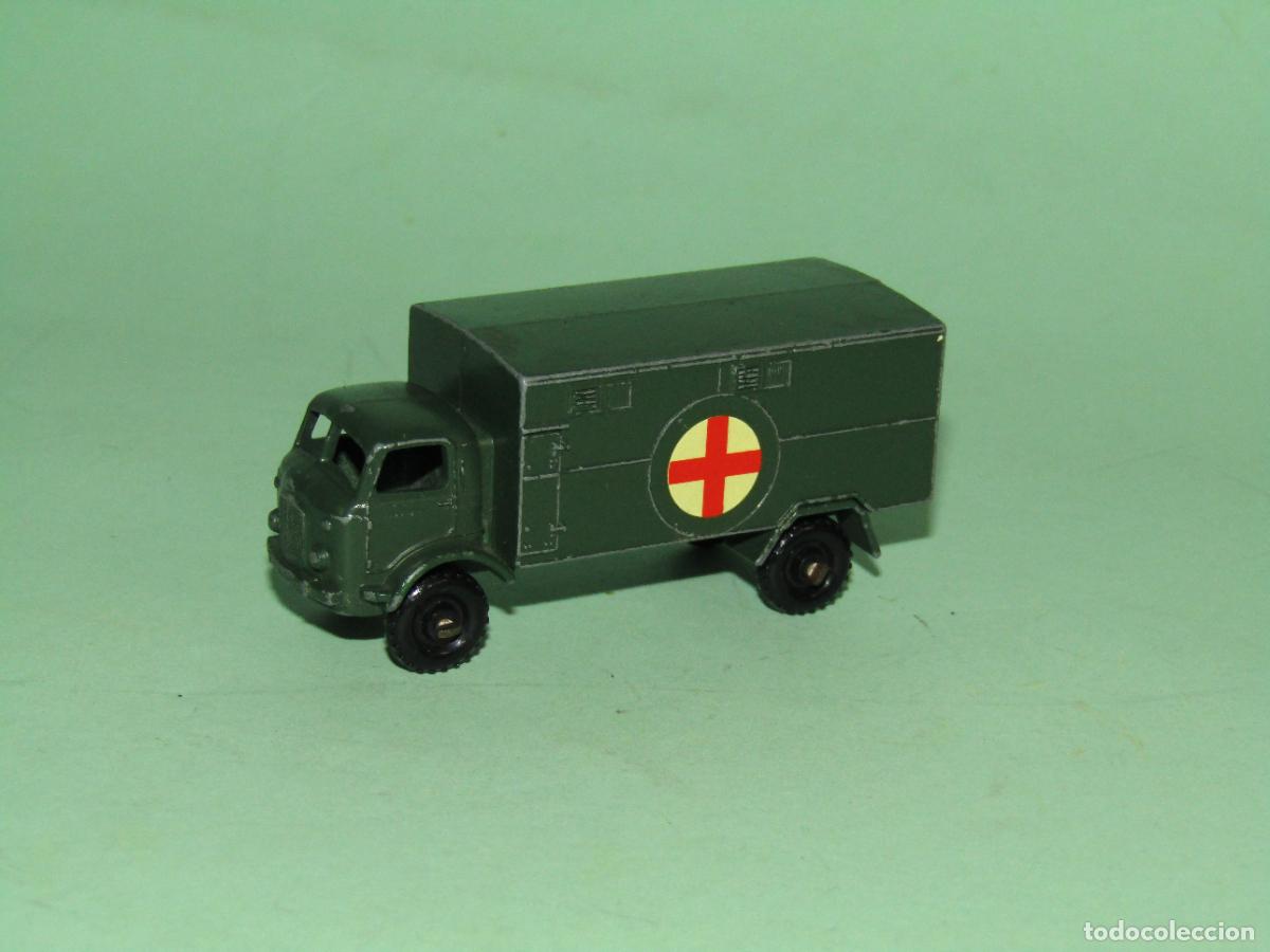 Coches a escala Matchbox: Antiguo Cami&oacute;n FORD 4x4 AMBULANCIA Ref. 63 de MATCHBOX de LESNEY Made in England A&ntilde;o 1959