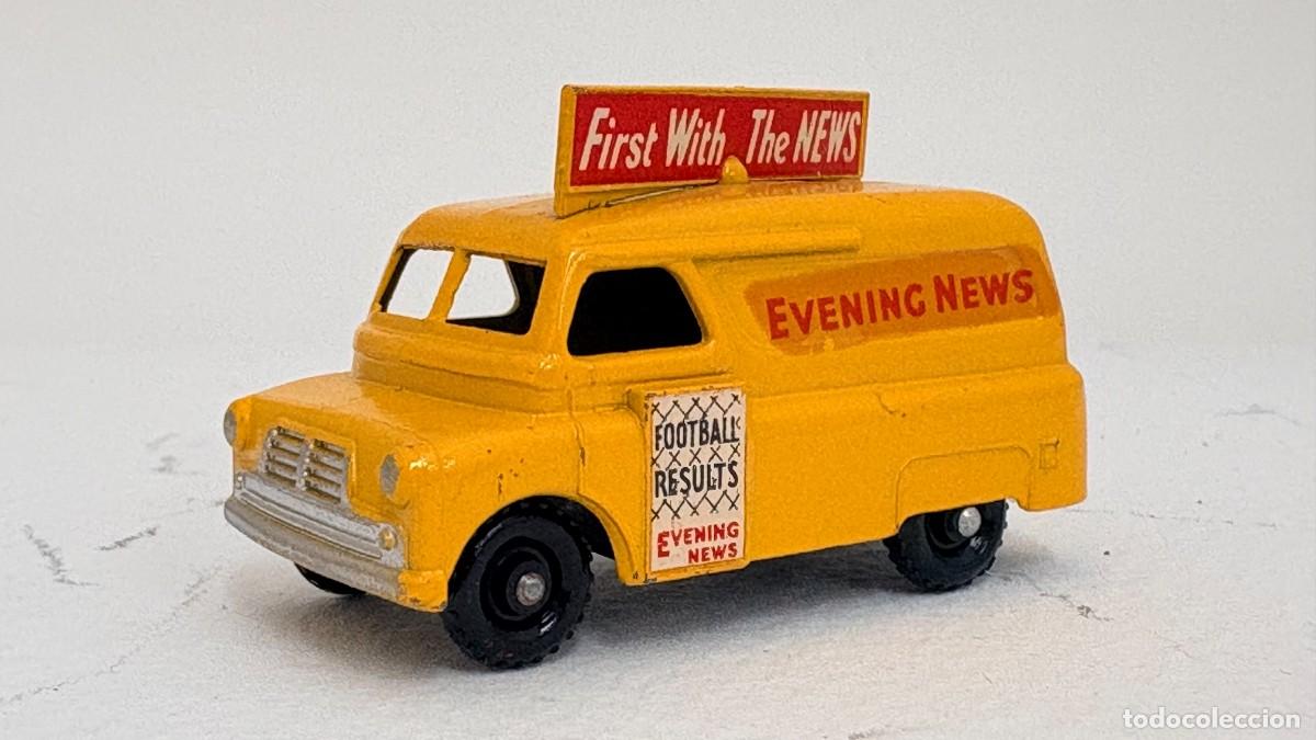 Coches a escala Matchbox: FURGONETA MATCHBOX BEDFORD CA EVENING NEWS N&ordm; 42A LESNEY VINTAGE
