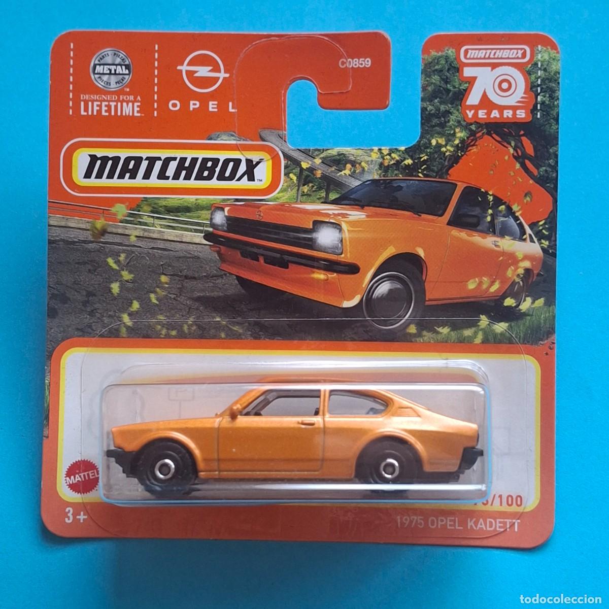 Coches a escala Matchbox: MATCHBOX 2023 73/100 - 1975 OPEL KADETT - NUEVO EN BLISTER - ESCALA 1:64