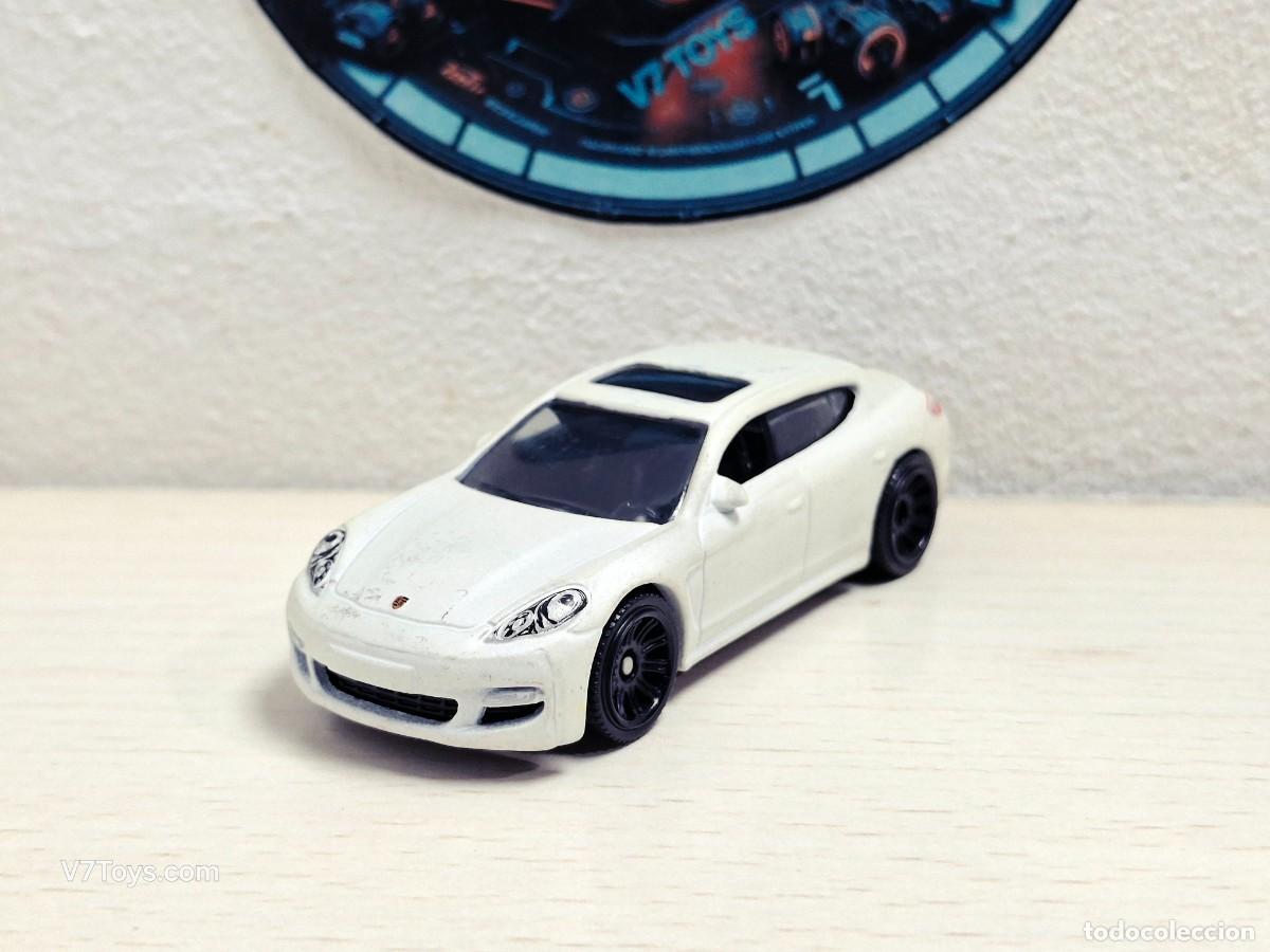 Voitures miniatures Matchbox: Porsche Panamera '10 Matchbox 2022 Autobahn Express III Mattel (Mate)