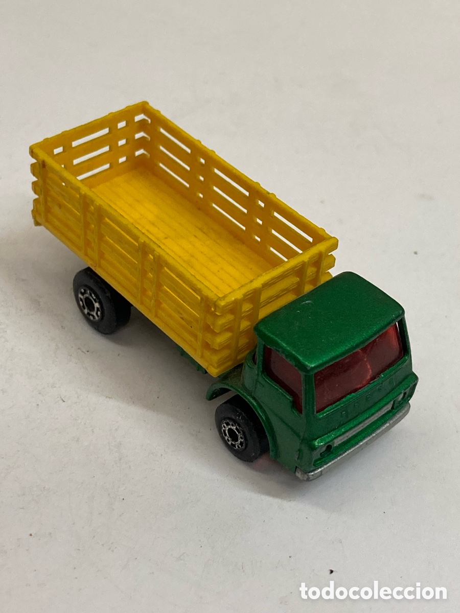 Coches a escala Matchbox: Miniatura Matchbox Superfast No. 71 Cattle Truck vintage fabricado por Lesney.