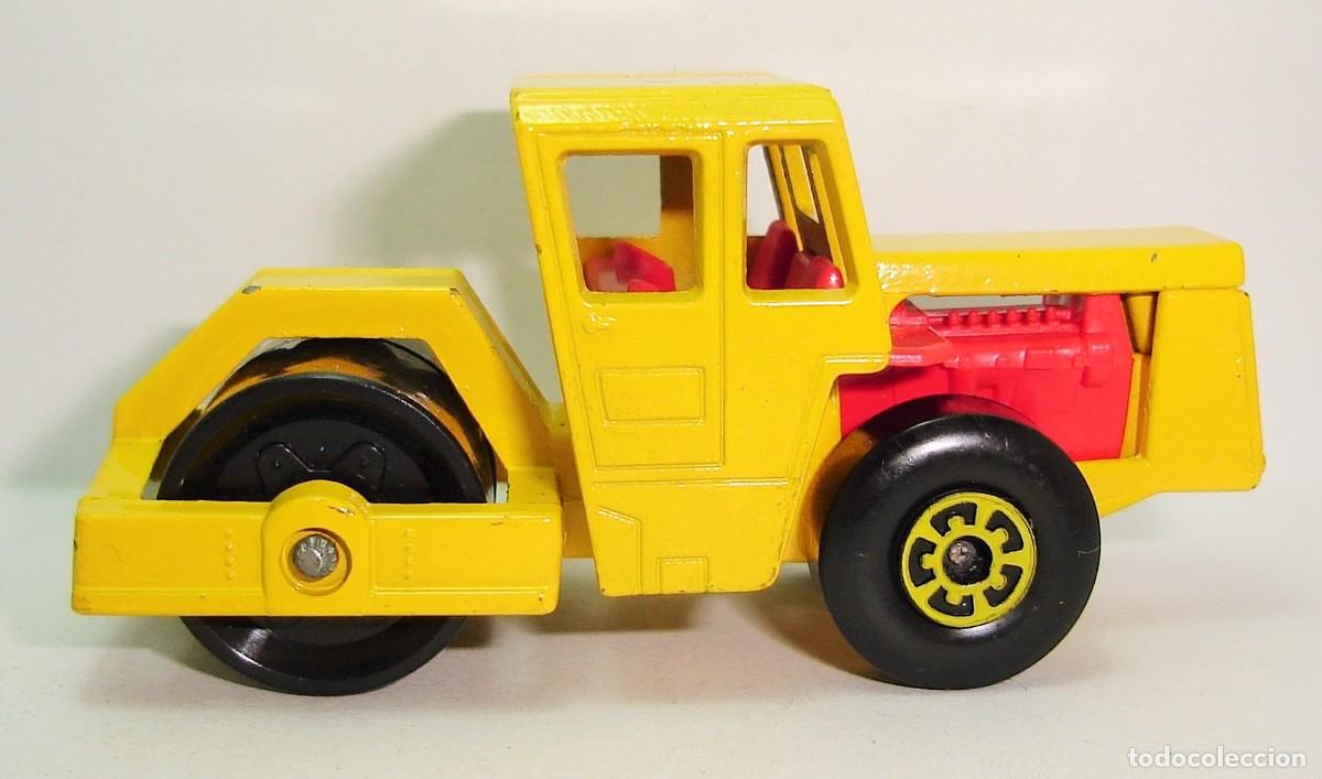 Coches a escala Matchbox: APISONADORA BOMAG ROAD ROLLER MATCHBOX LESNEY SUPERFAST NUMERO 72 LOTE 210