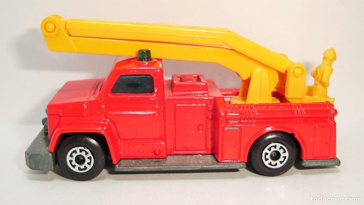 Coches a escala Matchbox: CAMION DE BOMBEROS SNORKEL MATCHBOX LESNEY SUPERFAST NUMERO 13 LOTE 217