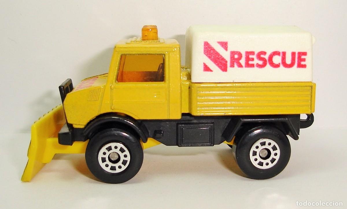 Coches a escala Matchbox: CAMION MERCEDES UNIMOG RESCUE MATCHBOX LOTE 222