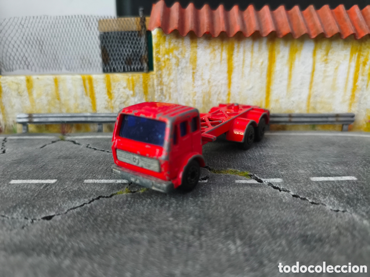 Coches a escala Matchbox: LESNEY MATCHBOX - Mercedes Container Truck*
