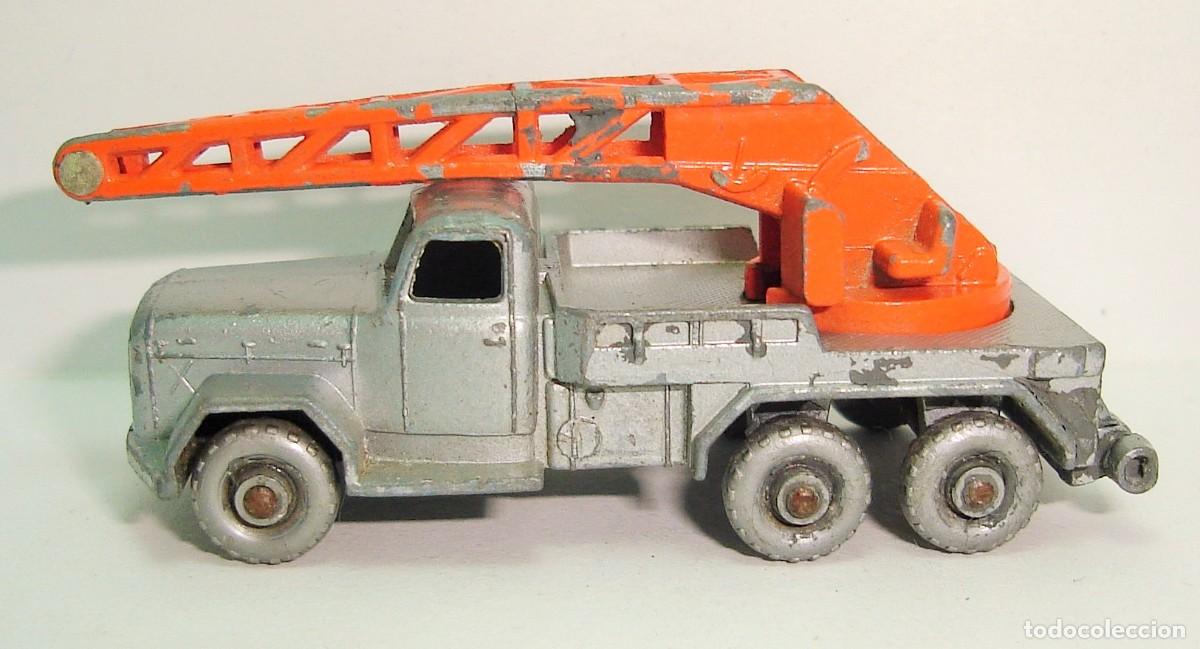 Coches a escala Matchbox: DESGUACE CAMION CRANE MAGIRUS MATCHBOX LESNEY NUMERO 30 LOTE 333