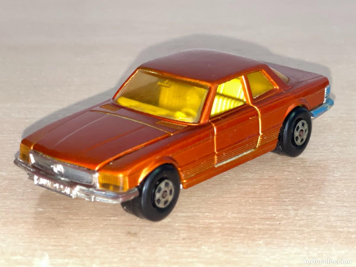 Coches a escala Matchbox: 421 (A)- Antiguo coche Matchbox MERCEDES 350 SLC K-48 claro 1974 Made in England Speed Kings Lesney