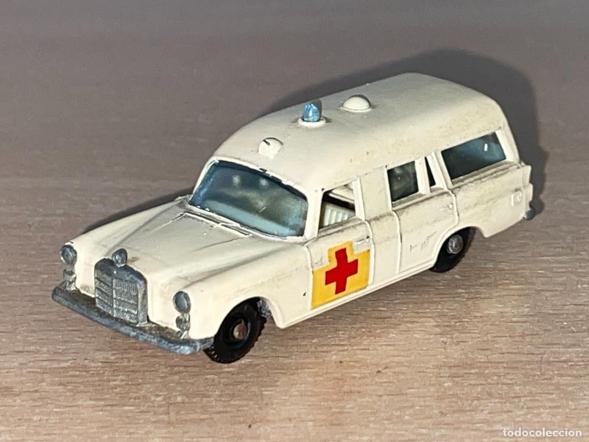 Coches a escala Matchbox: 530- Antiguo coche Lesney Matchbox Series MERCEDES-BENZ Binz Ambulance N&ordm; 3 a&ntilde;os 60 Made in England