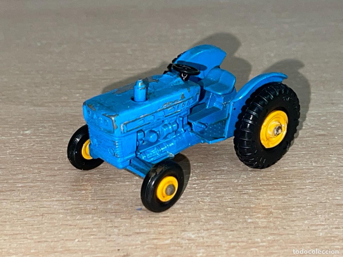Coches a escala Matchbox: 646- Antiguo tractor Lesney Matchbox Series Ford Tractor N&ordm; 39 azul a&ntilde;os 60 Made in England die-cast
