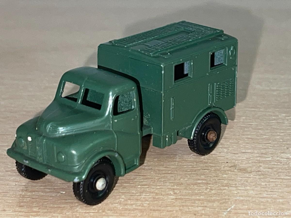 Coches a escala Matchbox: 660- Antiguo cami&oacute;n Matchbox Lesney Austin MK2 Radio Truck N&ordm; 68 a&ntilde;os 60 Made in England die-cast