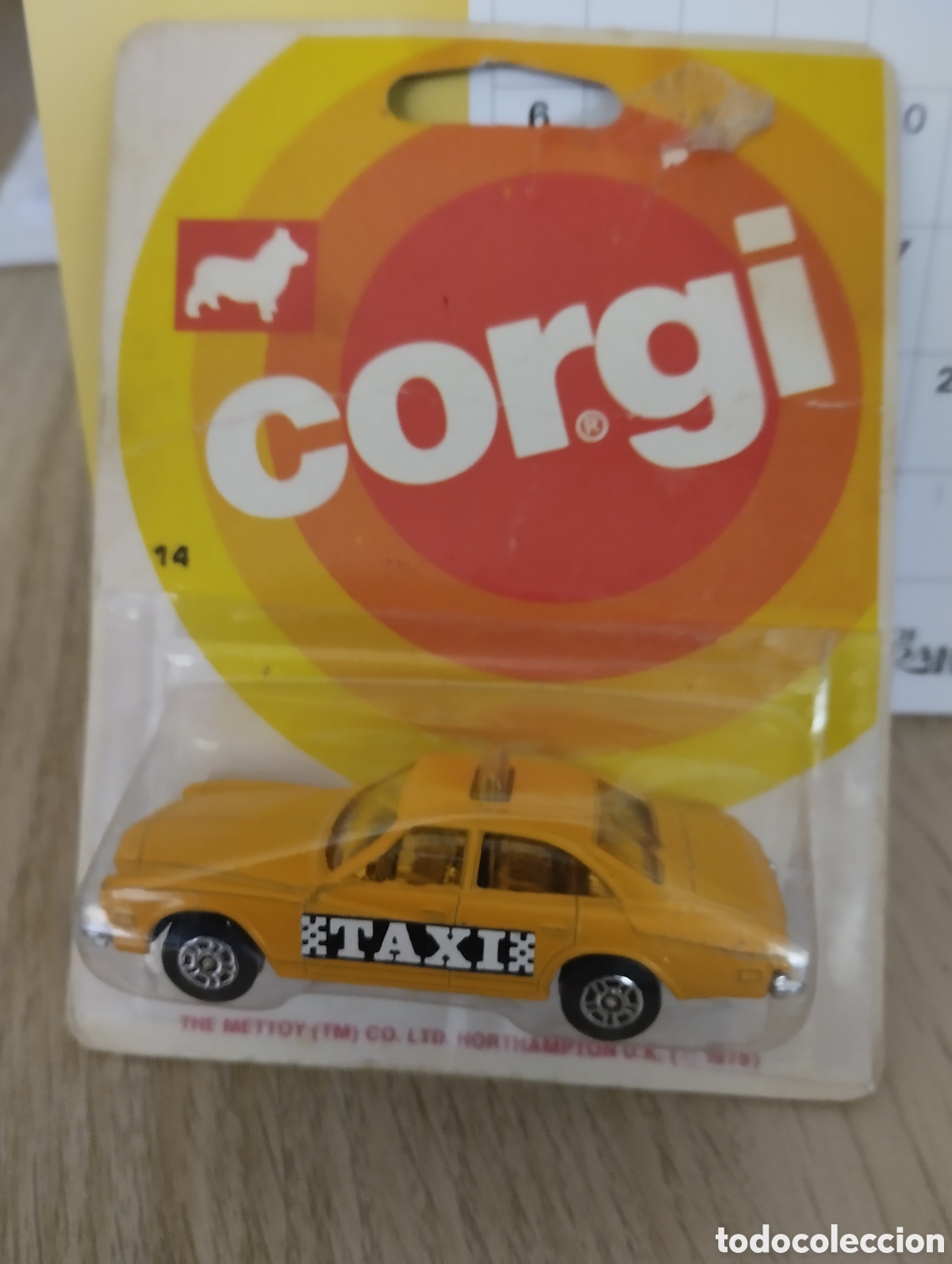 Coches a escala Matchbox: Corgi J&uacute;nior Taxi en blister