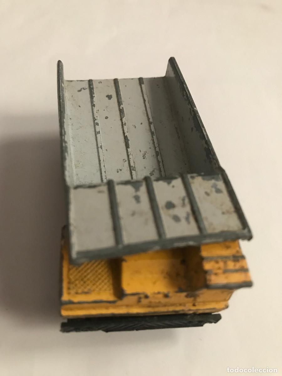 Coches a escala Matchbox: Cami&oacute;n volquete. Matchbox