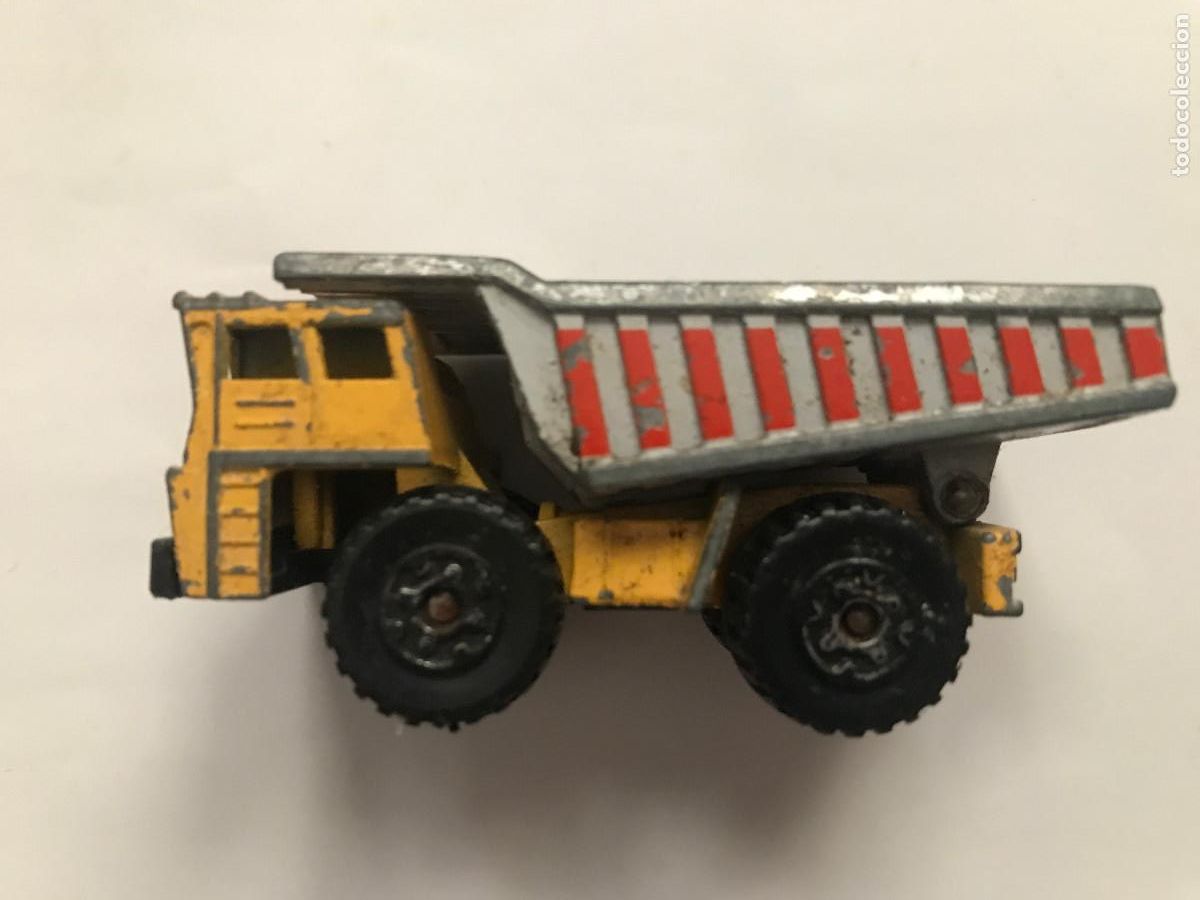 Coches a escala Matchbox: Cami&oacute;n volquete. Matchbox - Foto 3