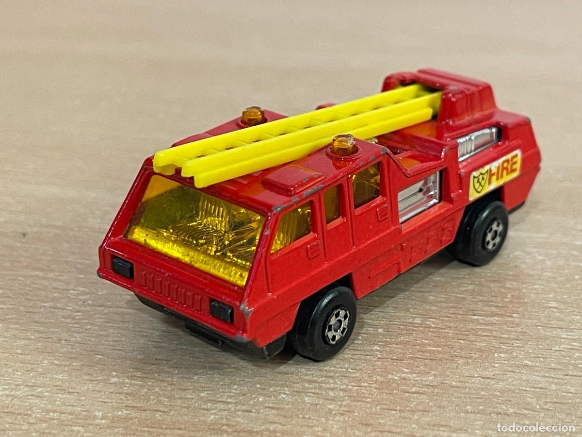 Coches a escala Matchbox: 789- Antiguo cami&oacute;n Matchbox Superfast Blaze Buster Fire N&ordm; 22 1975 Made England Lesney chasis negro