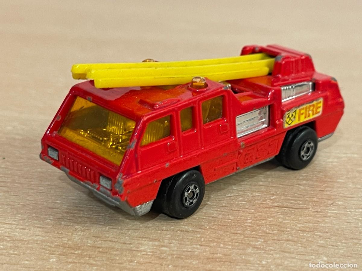 Model cars Matchbox: 790- Antiguo cami&oacute;n Matchbox Superfast Blaze Buster Fire N&ordm; 22 1975 Made England Lesney chasis gris