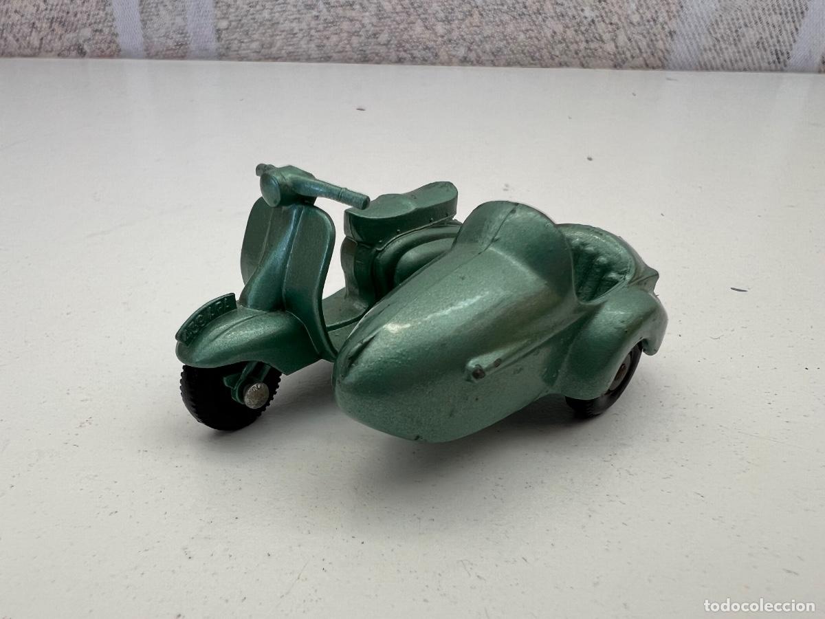 Coches a escala Matchbox: LAMBRETTA TV 175 MATCHBOX LESNEY