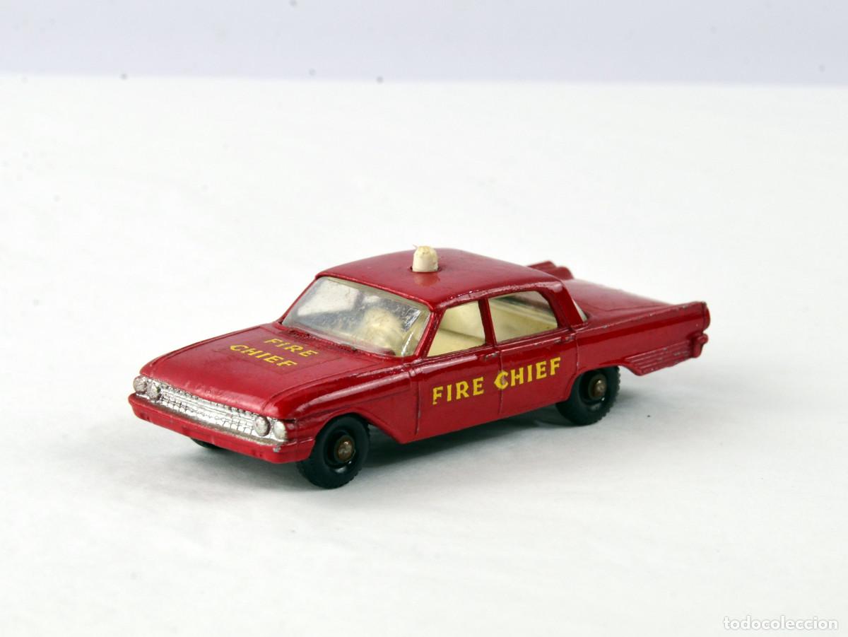 Coches a escala Matchbox: Matchbox N&ordm; 59 Ford Fairlane Fire Chief Made in England by Lesney