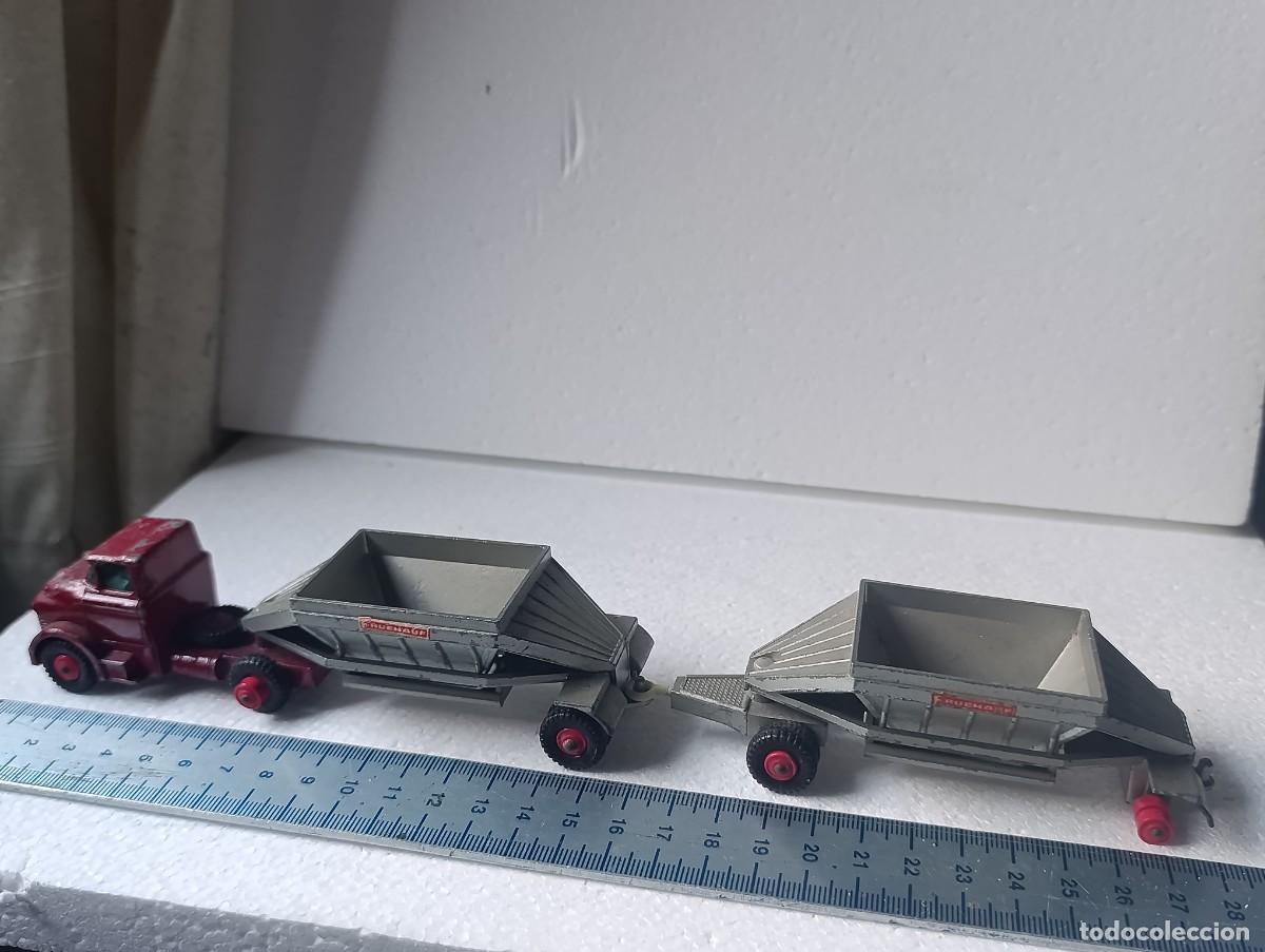 Coches a escala Matchbox: CAMION FRUEHAUF HOPPER - LESNEY - MATCHBOX - ( FALTAN GOMAS DE RUEDAS ) - COCHE