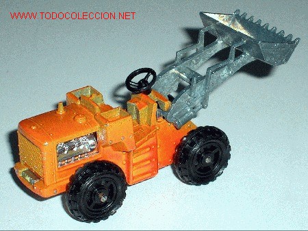 Coches a escala: Tractor Pelle con pala, fabricado en metal, esc. aprox. 1/75 por la casa Majorette, a&ntilde;os 70.