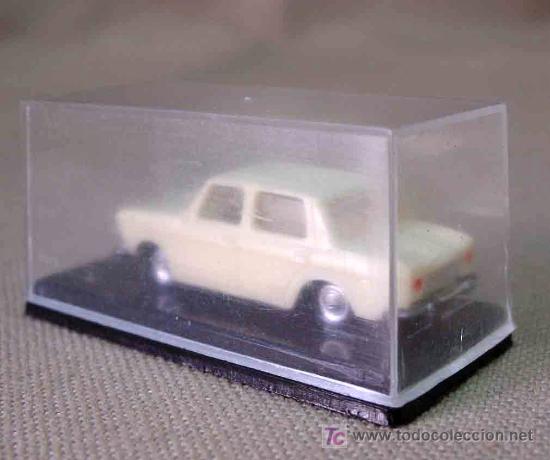Coches a escala: SIMCA, EKO CON VITRINA Y DESCRIPCION EN LA BASE - Foto 1