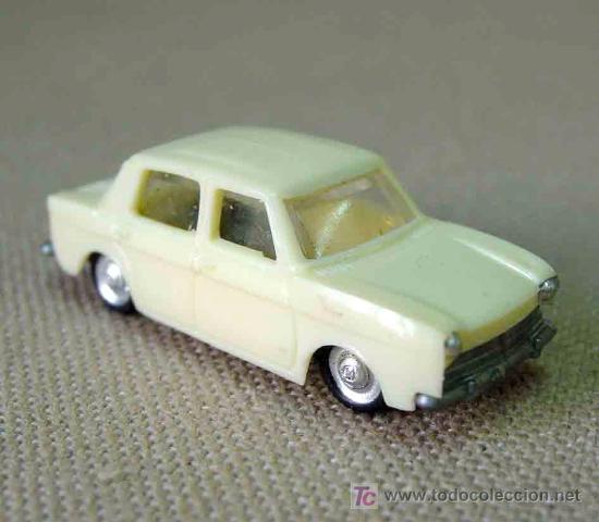 Coches a escala: SIMCA, EKO CON VITRINA Y DESCRIPCION EN LA BASE - Foto 7