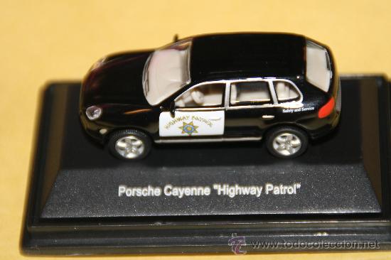 Coches a escala: PORSCHE CAYENNE (HIGHGUAY PAROS) ESCALA 1/87