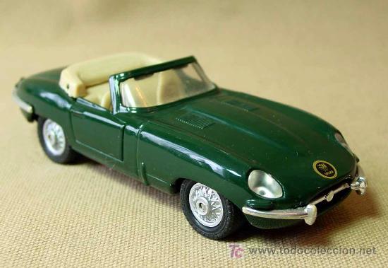 Coches a escala: AUTOMOVIL, JAGUAR E, CABRIOLET, FABRICADO POR MAISTO 1/38