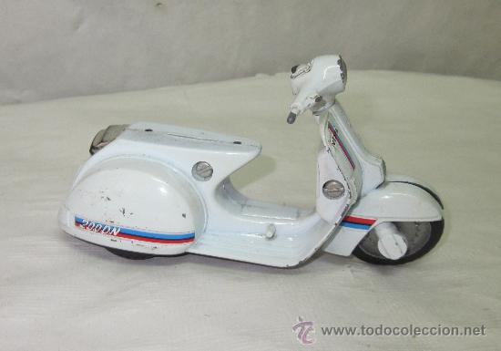 Coches a escala: VESPA FABRICADA POR MIRA,EN LOS A&Ntilde;OS 60 &Oacute; 70