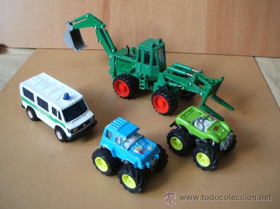 Coches a escala: excavadora de maisto,furgoneta sin marca,2 coches de new-ray.escla 1:43 aprox