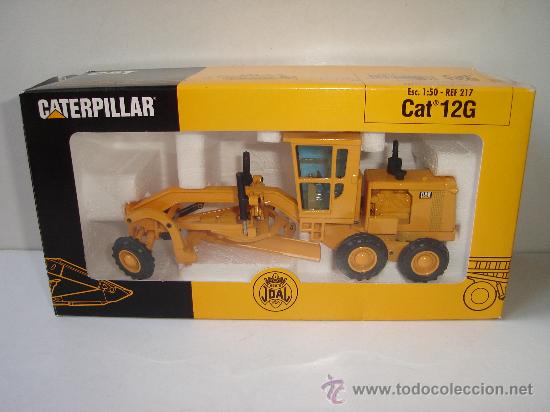 motoniveladora caterpillar a escala