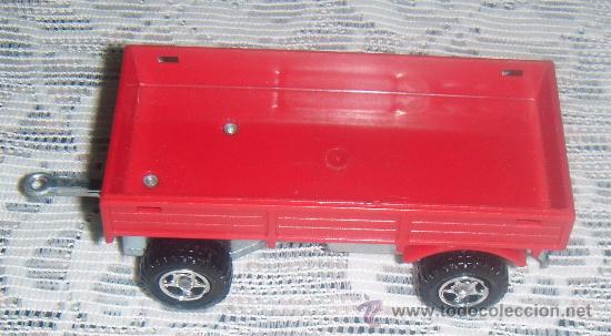 Coches a escala: remolque de un coche majorette - Foto 1