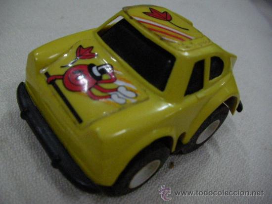 Coches a escala: COCHE AMARILLO DE PLASTICO PORSCHE??