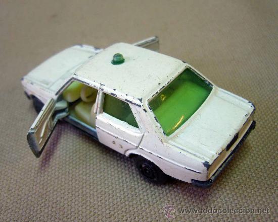 Coches a escala: COCHE, SEAT 131, GUISVAL, PUERTAS ABATIBLES, COCHE DE VIGILANCIA, SEGURIDAD