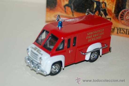 Coches a escala: CAMION DE BOMBEROS MATCHBOX - DODGE ROUTE VAN - Foto 6