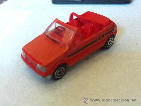 Coches a escala: Peugeot 205 cabrio de Majorette.