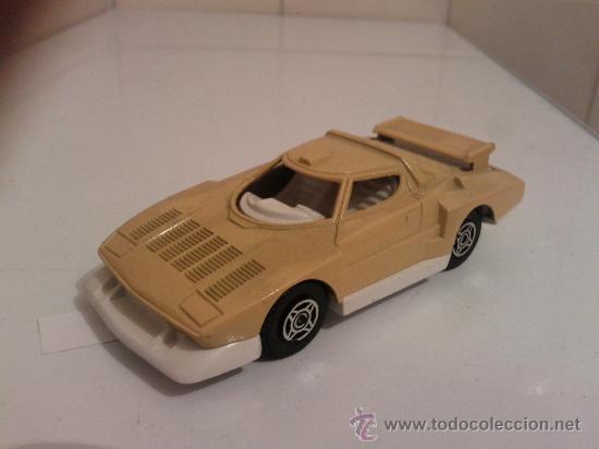 Coches a escala: coche LANCIA STRATOS - marca pilen a&ntilde;os 80 (mas 4&euro; gastos envio) nuevo 11x5 cm aprox.