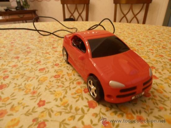 Coches a escala: Coche rojo descapotable sin marca, a&ntilde;o 2000 - Foto 2