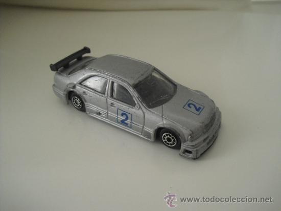Coches a escala: Maisto  Mercedes C-Class 2. COLOR PLATA. CLASE C