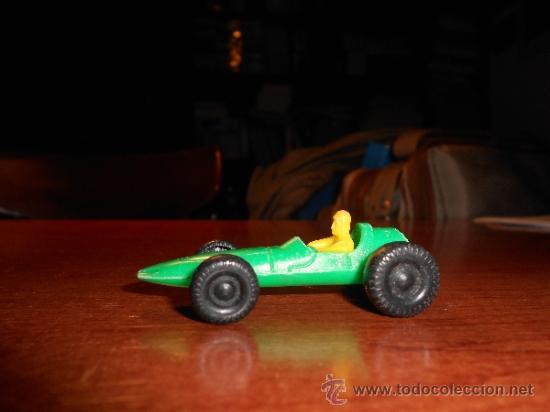 Coches a escala: ANTIGUO COCHE  DE PL&Aacute;STICO