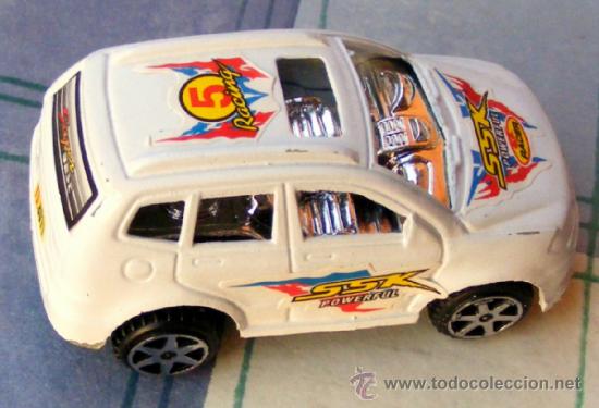 Coches a escala: COCHE DE JUGUETE , SIN ESCALA , MIDE LARGO 8 CM