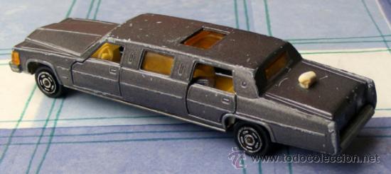 Coches a escala: LIMOSINA -  MAJORETTE - Foto 1