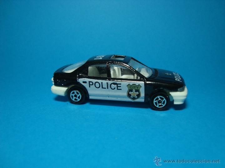 Coches a escala: FORD MONDEO DE MAJORETTE 1,64 - Foto 1