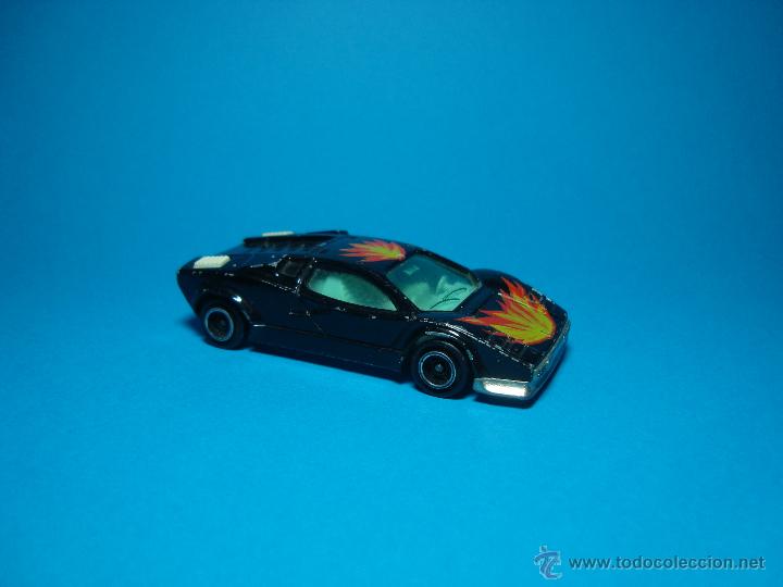 Coches a escala: ANTIGUO LAMBORGHINI COUNTACH DE MAJORETTE 1,64